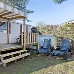 キャンプ場 Mobile 407 Bois Dormant