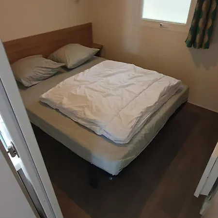 Mobile 407 Bois Dormant 营地